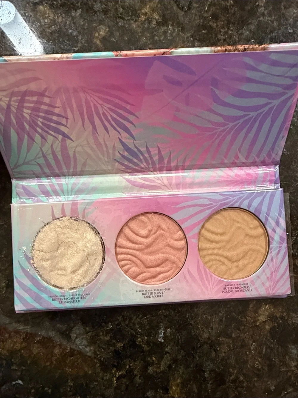 Physicians Formula Butter Glow Face Palette - New (Highlighter is cracked)
